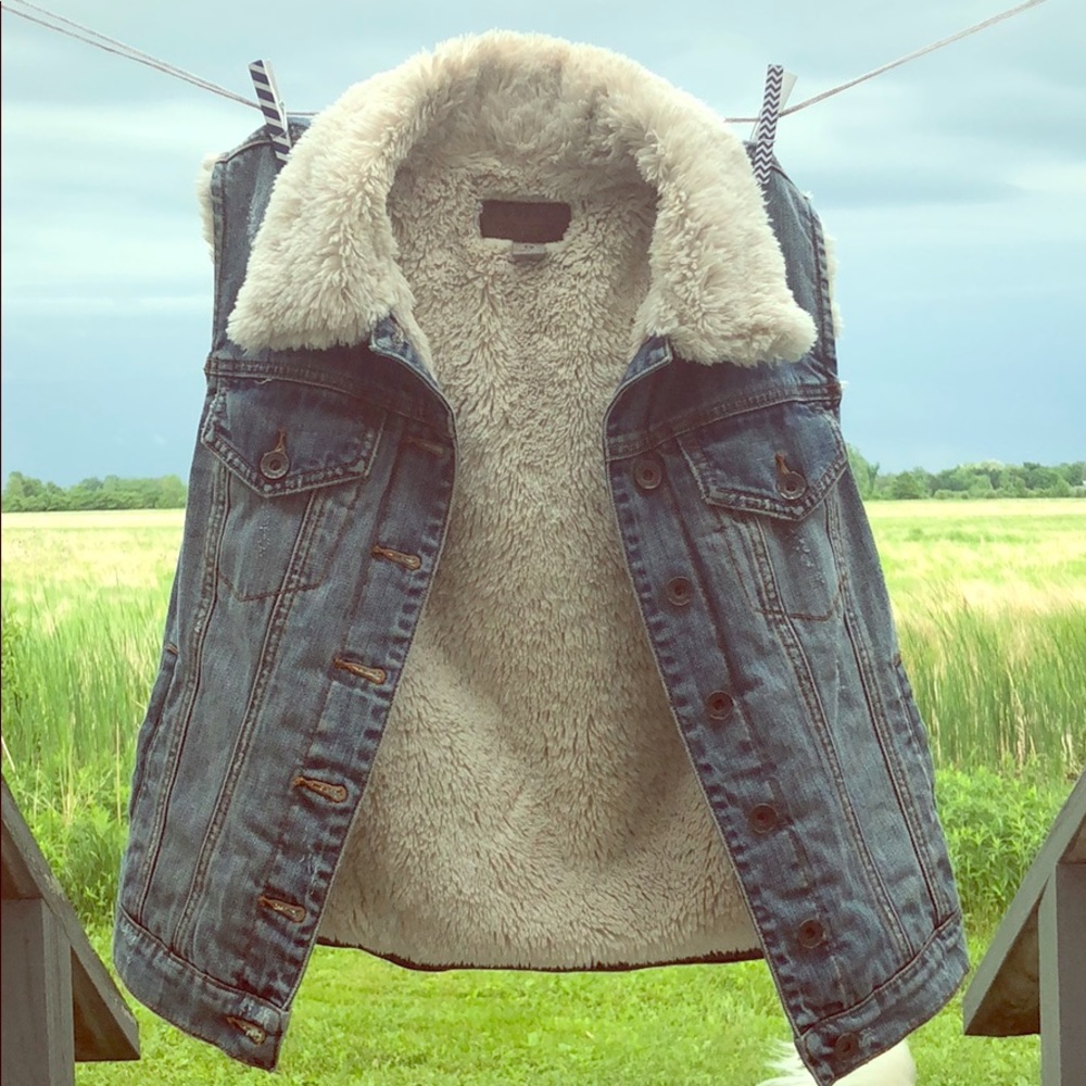 Guess denim vest Sherpa lined